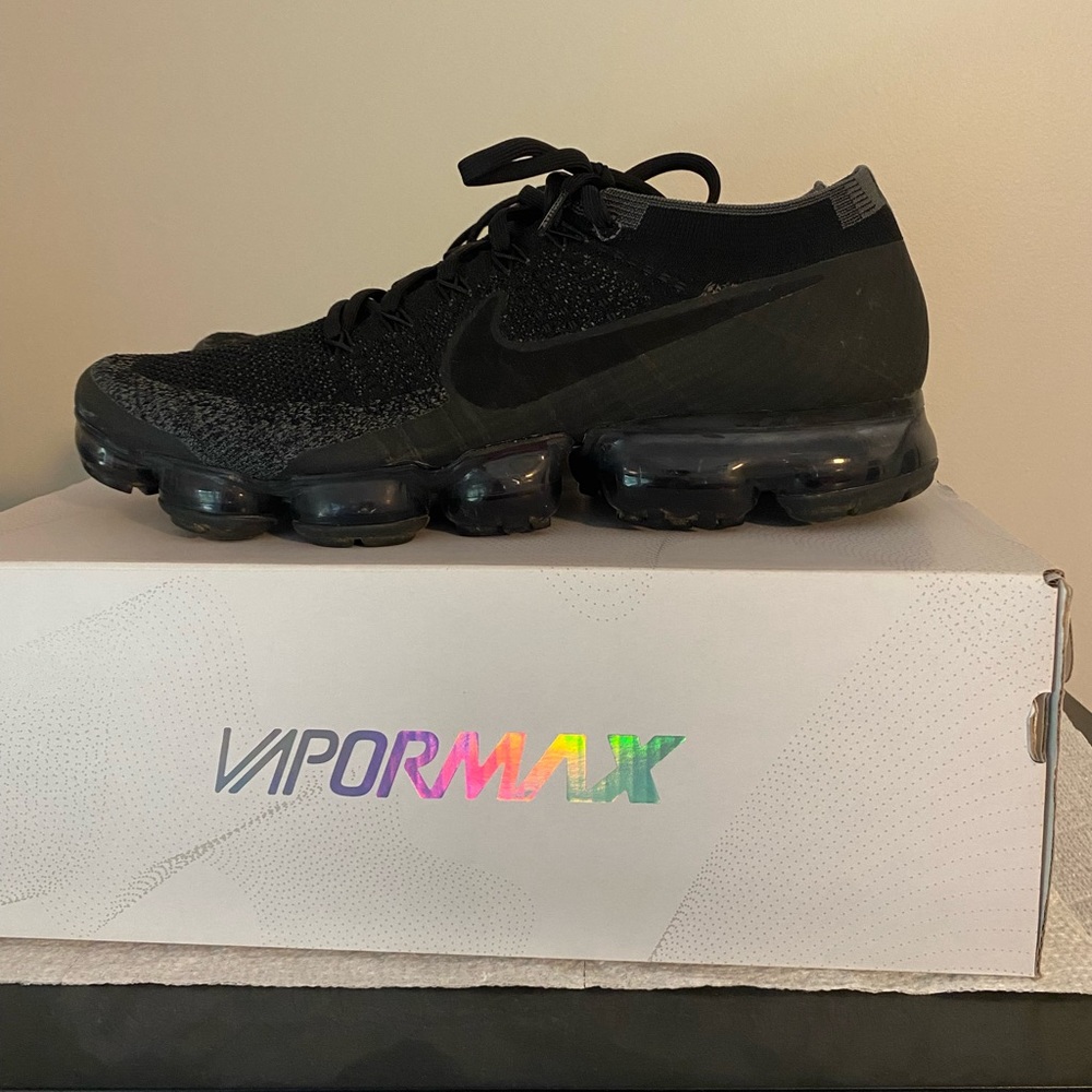 Nike Air Vapormax Flyknight 1.0. Black/Anthracite. Size 10.5